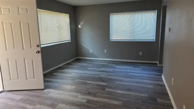 $950 | 2124 Burton Drive, Unit 152, Austin, TX 78741