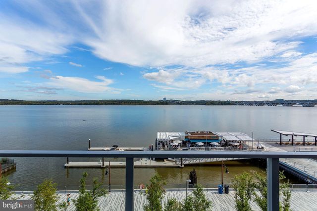 $4,509,000 | 5 Pioneer Mill Way, Unit 502, Alexandria, VA 22314