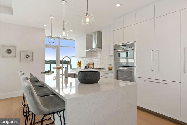 $4,509,000 | 5 Pioneer Mill Way, Unit 502, Alexandria, VA 22314