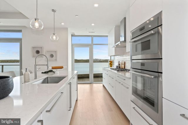 $4,509,000 | 5 Pioneer Mill Way, Unit 502, Alexandria, VA 22314