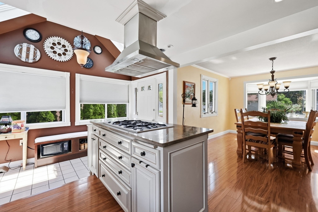 71 Ogden Street Springfield, MA 01151 - Photo 7 of 34 Gallery Image 7