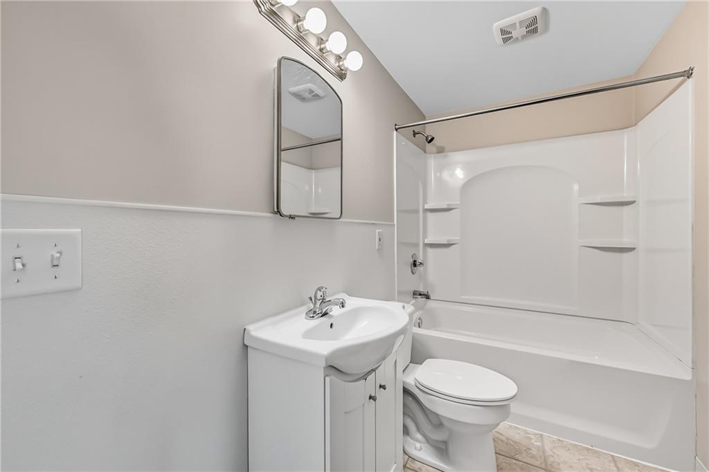 609 Park Avenue Farrell, PA 16121 - Photo 37 of 49 a bathroom with a sink toilet and shower