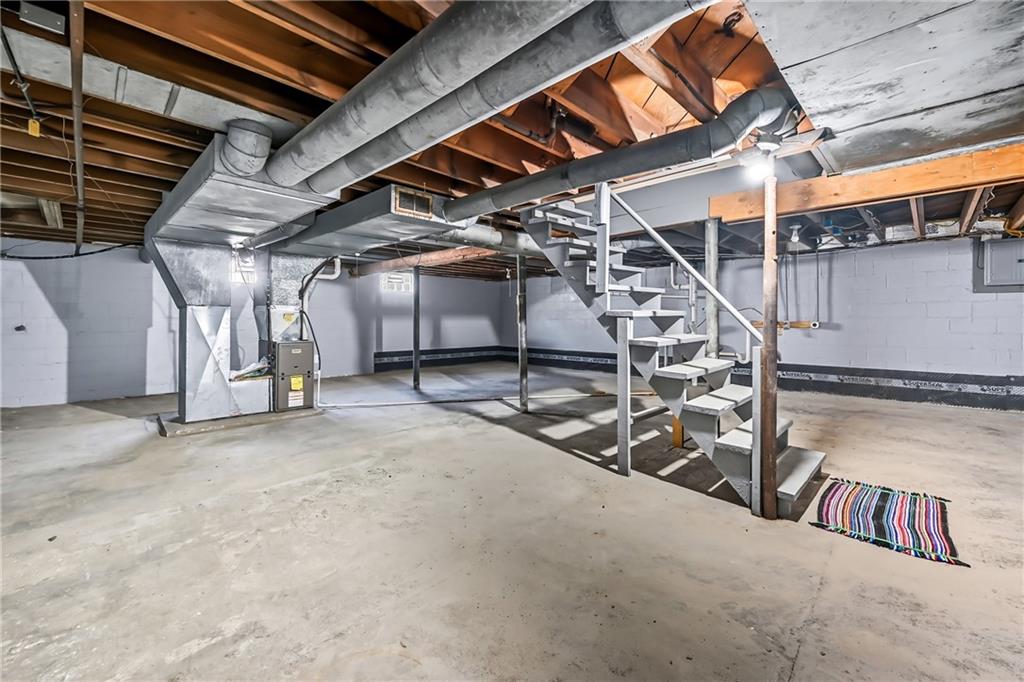 609 Park Avenue Farrell, PA 16121 - Photo 42 of 49 a view of under construction room and staircase