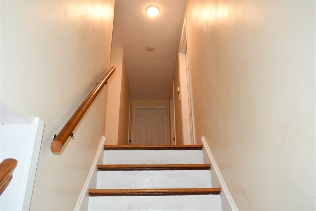 583 Whetstone Hill Road Somerset, MA 02726 - Photo 12 of 27 Gallery Image 12