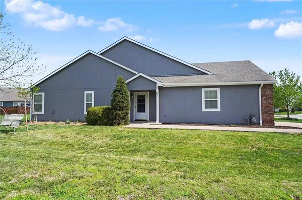 $249,000 | 2004 East 24th Terrace, Lawrence, KS 66046