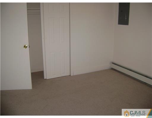 14 Mercury Road Edison, NJ 08817 - Photo 5 of 7 a view of an empty room
