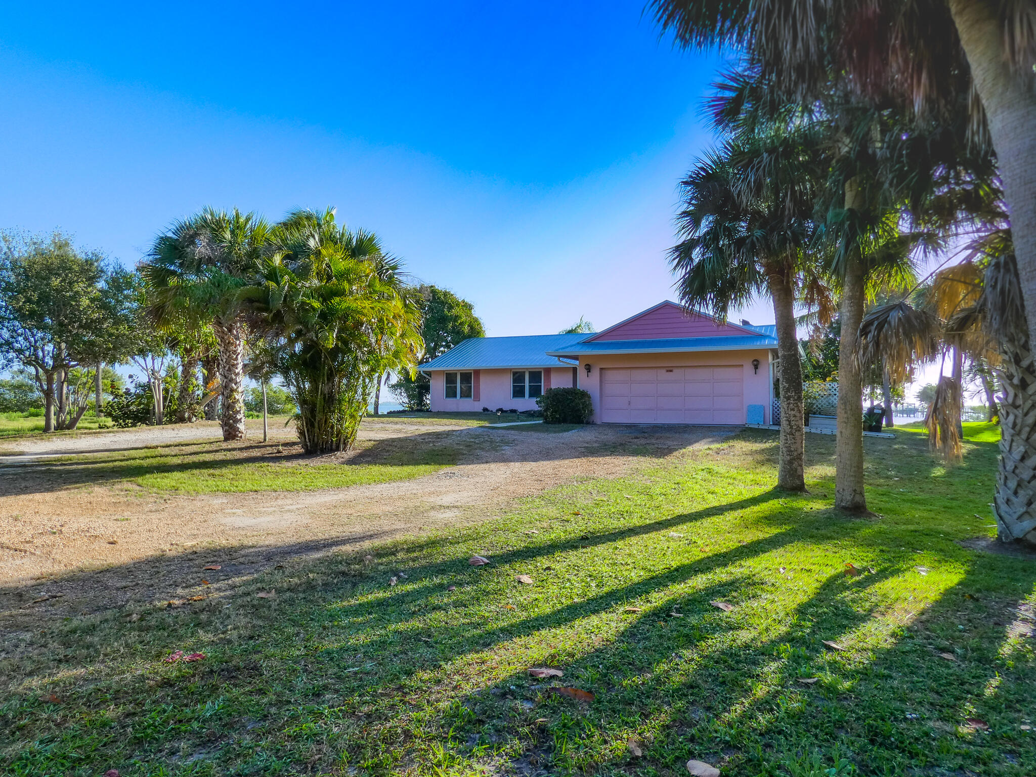 118 North Sewalls Point Road Sewall's Point, FL 34996 - Photo 16 of 43 P1310356