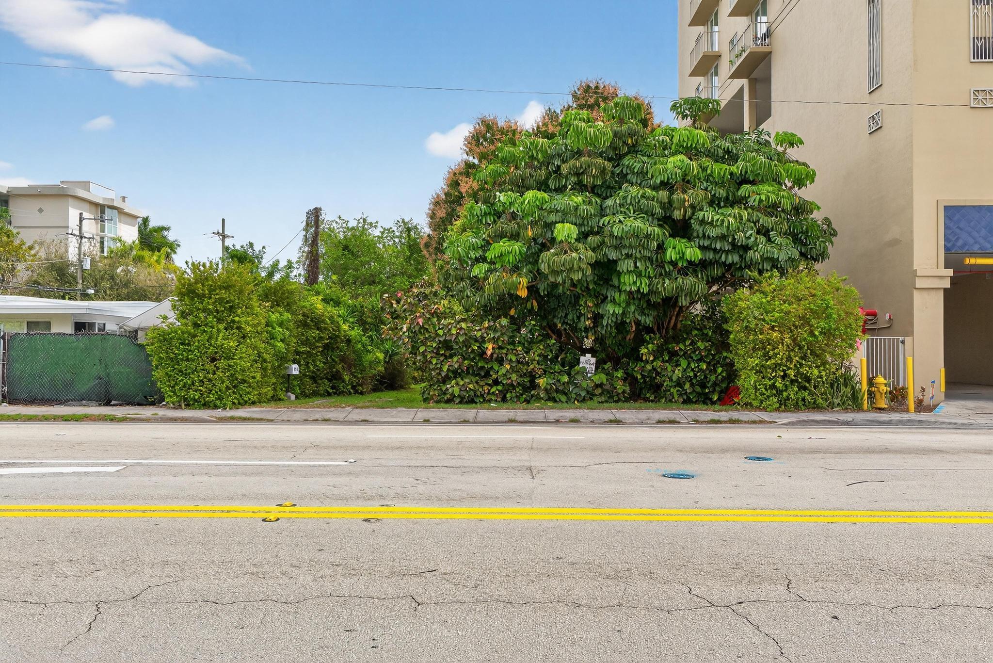975 Southwest 37th Avenue Miami, FL 33135 - Photo 18 of 18 DSC00795