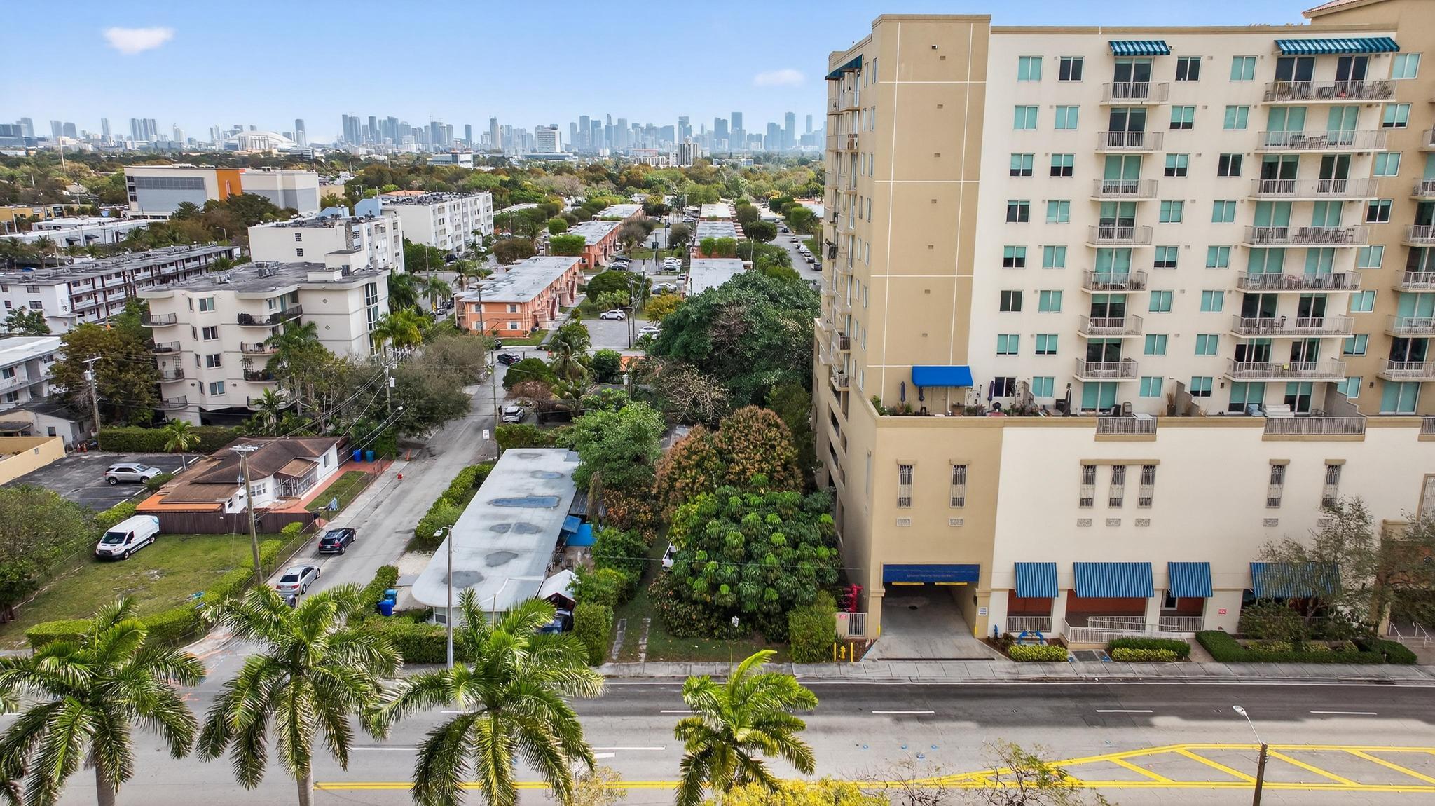 975 Southwest 37th Avenue Miami, FL 33135 - Photo 5 of 18 DJI_0499
