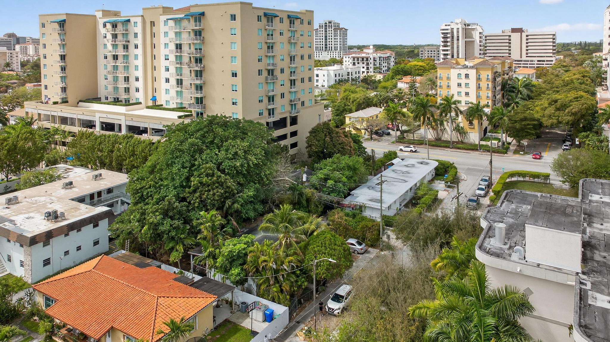975 Southwest 37th Avenue Miami, FL 33135 - Photo 7 of 18 DJI_0506-2