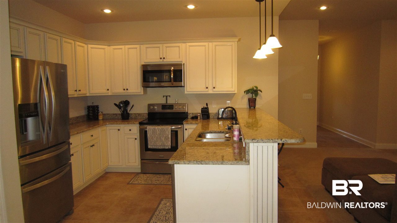 15309 Troon Drive Foley, AL 36535 - Photo 14 of 17 Additonal Kitchen