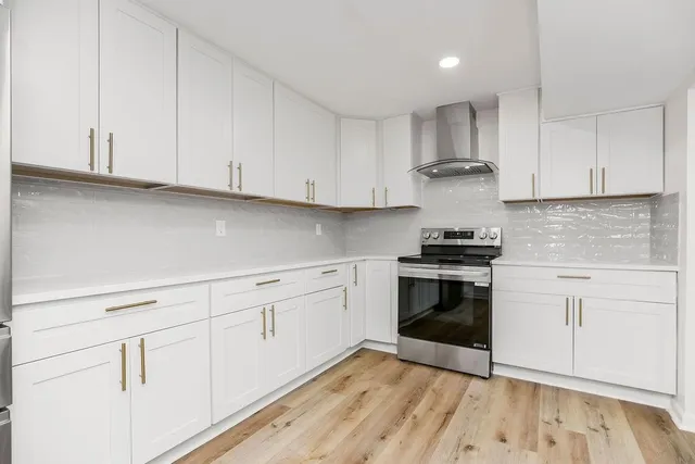 $455,000 | 14210 West 50th Street, Shawnee, KS 66216