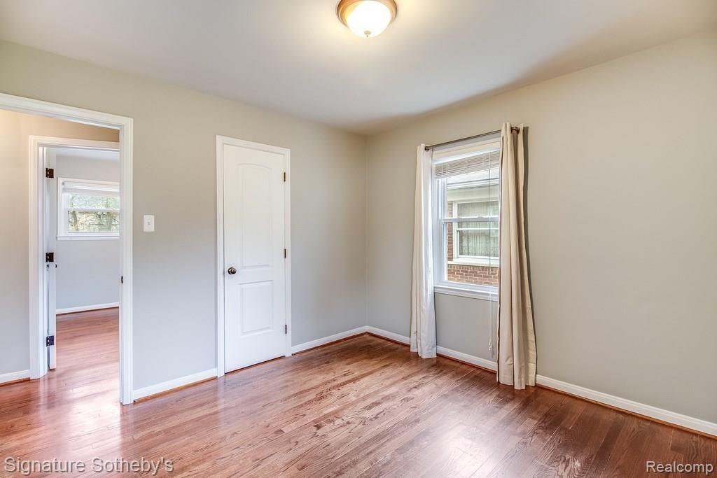 2563 Dorchester Road Birmingham, MI 48009 - Photo 14 of 27