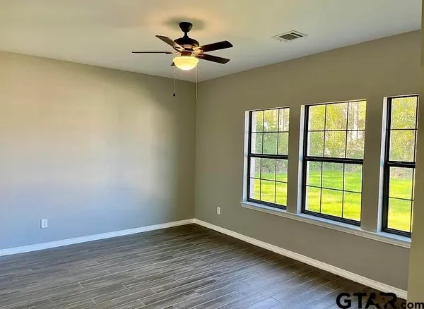 $375,000 | 1400 East 1st Street, Mount Pleasant, TX 75455