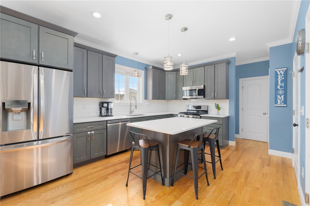 136 Cobble Hill Road Lincoln, RI 02865 - Photo 15 of 35