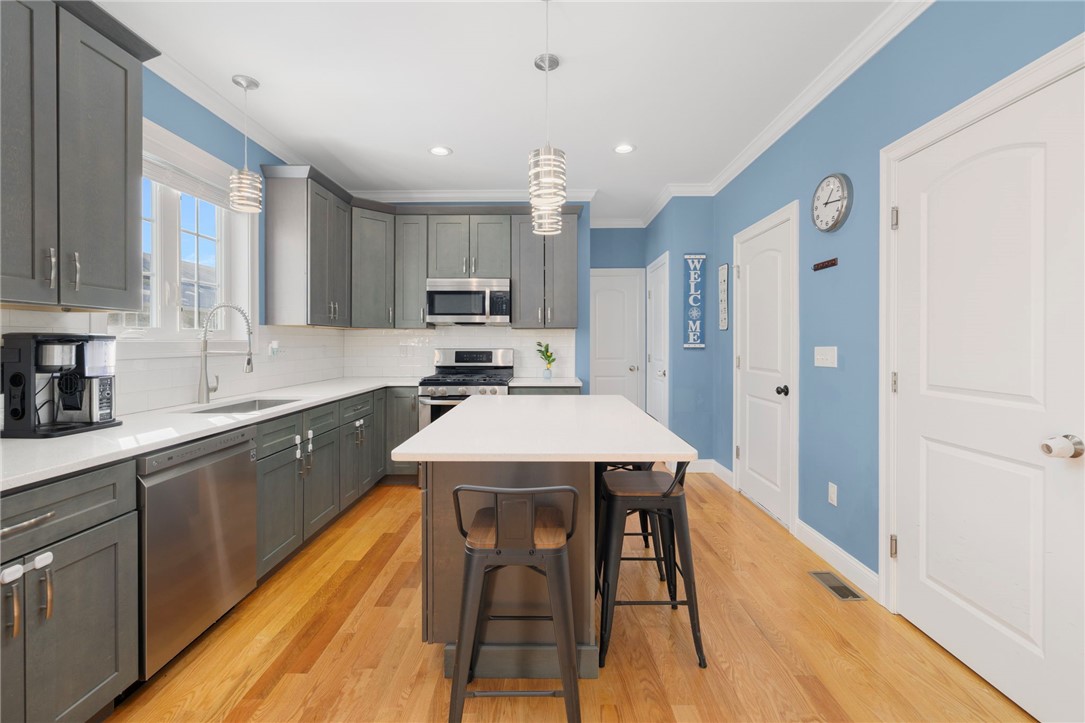 136 Cobble Hill Road Lincoln, RI 02865 - Photo 16 of 35