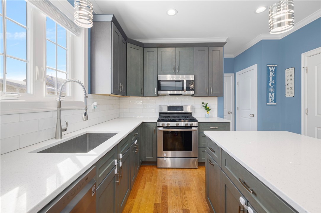 136 Cobble Hill Road Lincoln, RI 02865 - Photo 18 of 35