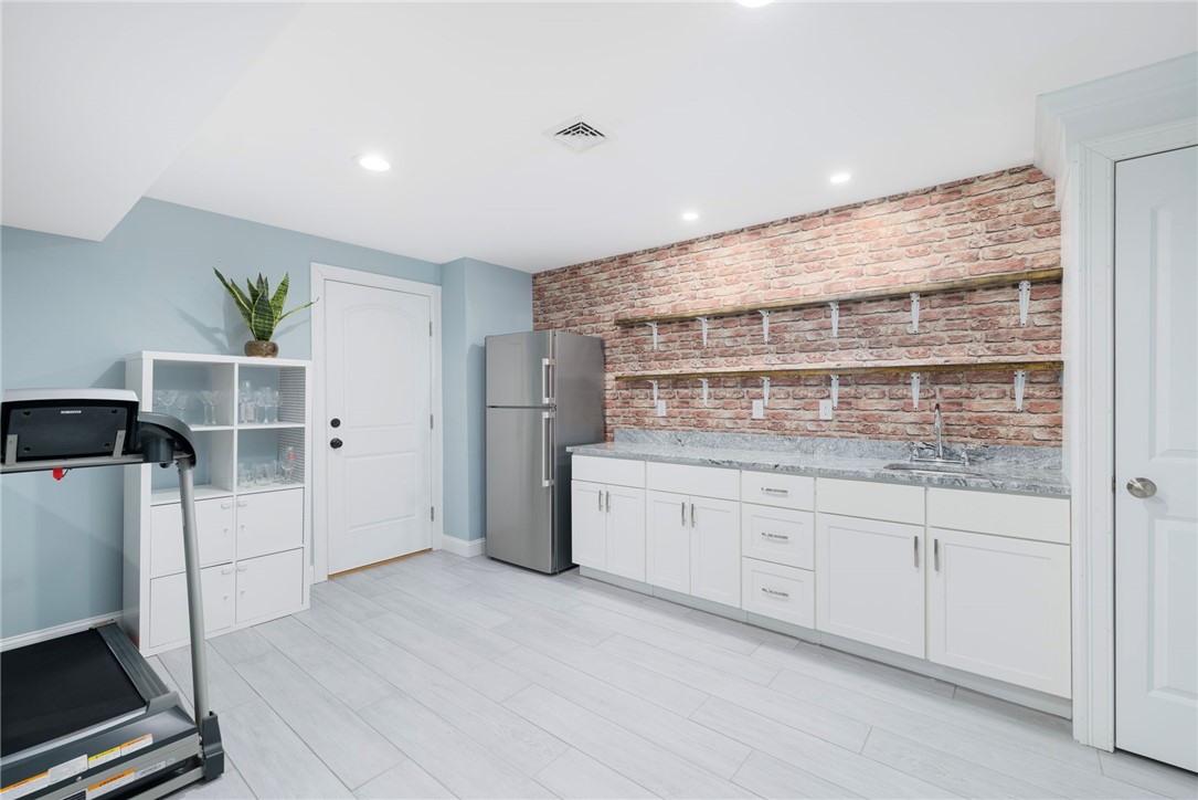 136 Cobble Hill Road Lincoln, RI 02865 - Photo 33 of 35