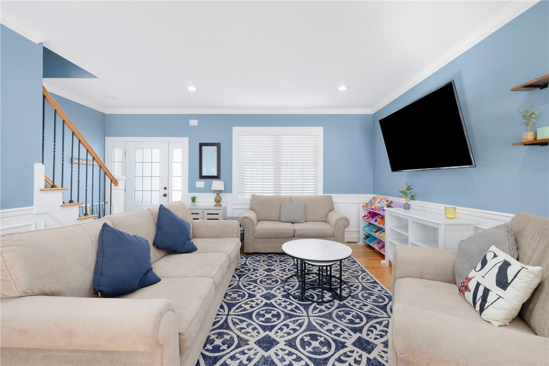 136 Cobble Hill Road Lincoln, RI 02865 - Photo 9 of 35