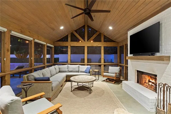 $11,000 | 1100 Kingston Drive Northeast, Atlanta, GA 30342