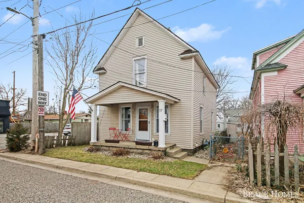 $225,000 | 17 Vandine Place Northeast, Grand Rapids, MI 49503
