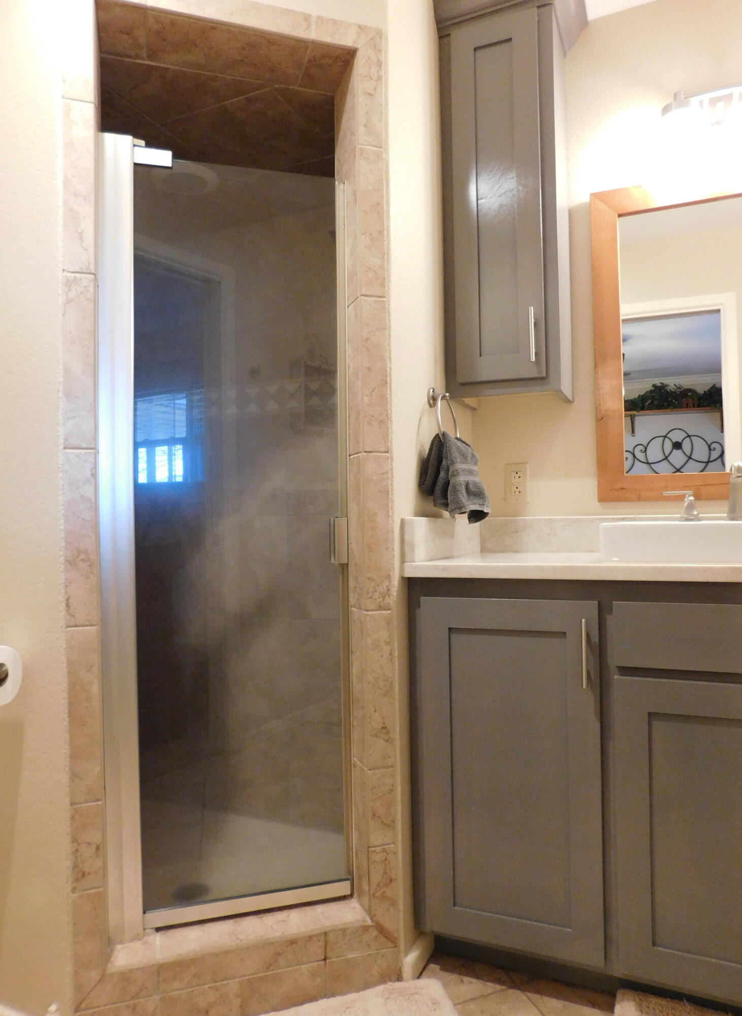 314 West Ave J Muleshoe, TX 79347 - Photo 19 of 40 a bathroom with a sink and a mirror