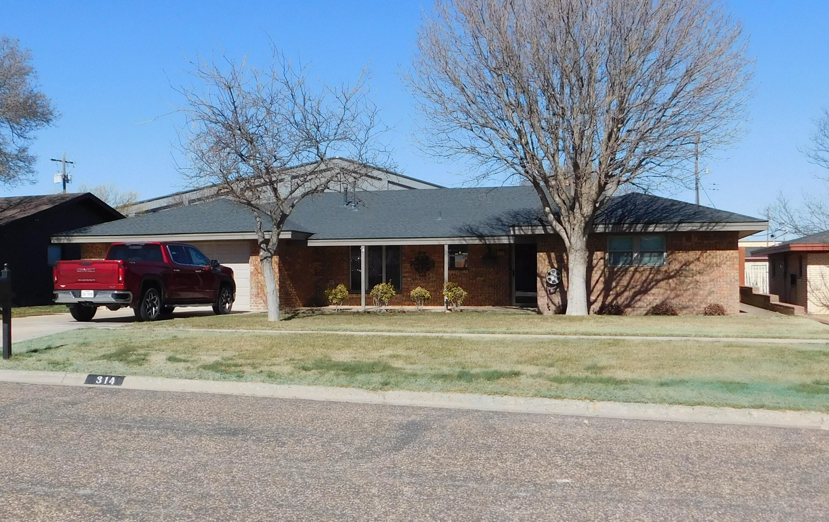 314 West Ave J Muleshoe, TX 79347 - Photo 40 of 40 a view of a house with a outdoor space