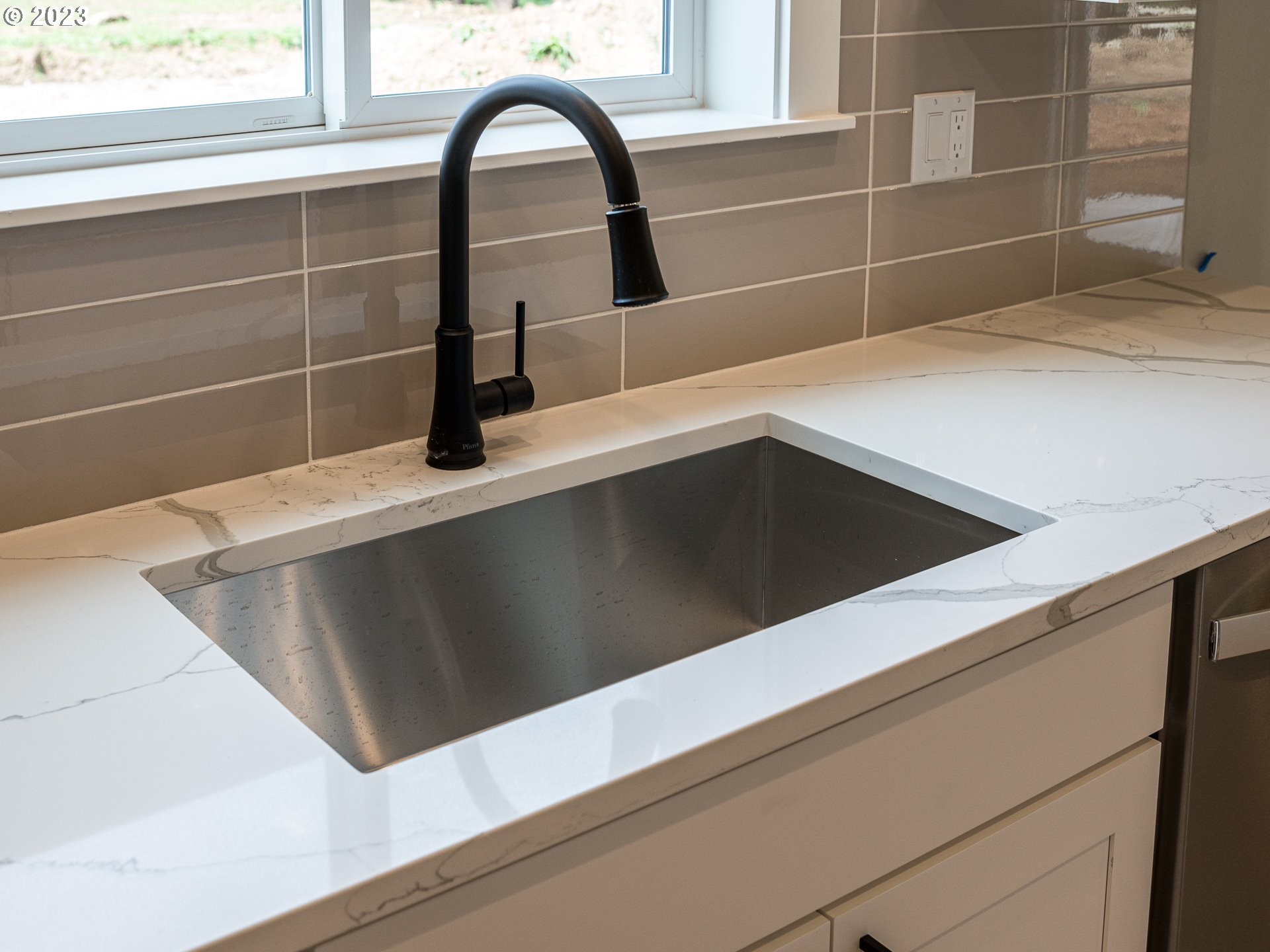 336 Sunday Drive Creswell, OR 97426 - Photo 13 of 40