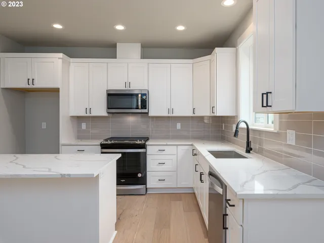 $469,900 | 336 Sunday Drive, Creswell, OR 97426