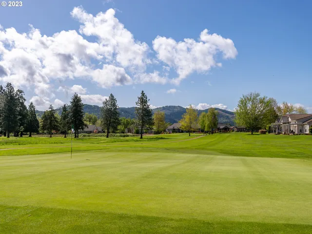 $469,900 | 336 Sunday Drive, Creswell, OR 97426