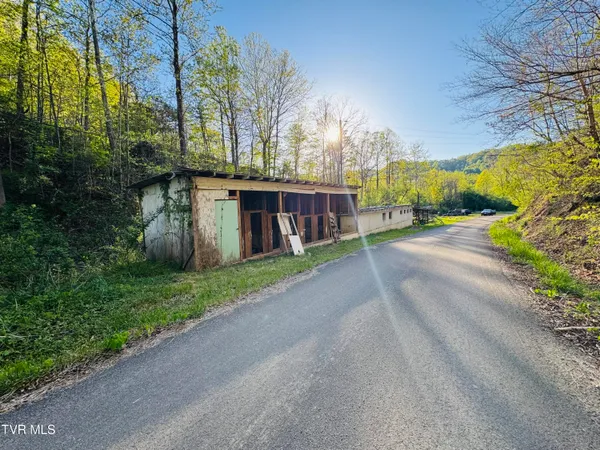 $60,000 | 11135 Boggs Hollow Road, Pound, VA 24279