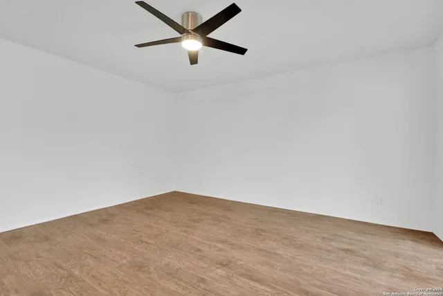 $900 | 600 Gentleman Road, Unit 4, Balcones Heights, TX 78201