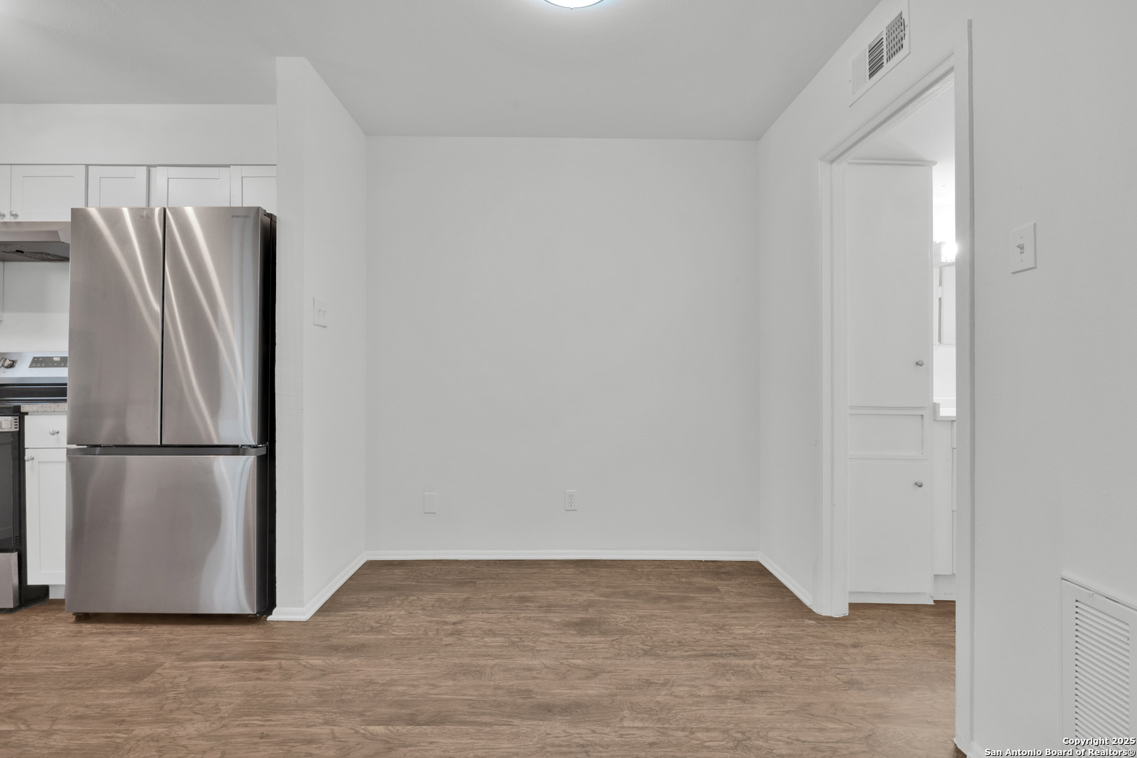 600 Gentleman Road, Unit 4 Balcones Heights, TX 78201 - Photo 7 of 14