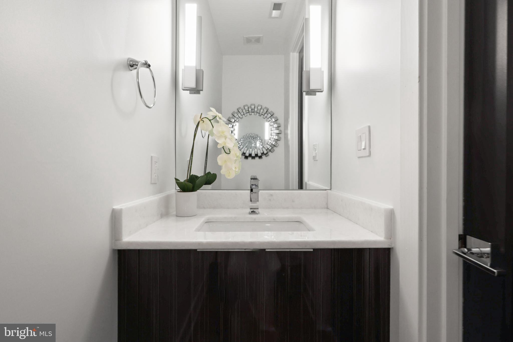 558 Harvard Street Northwest, Unit B Washington, DC 20001 - Photo 20 of 67