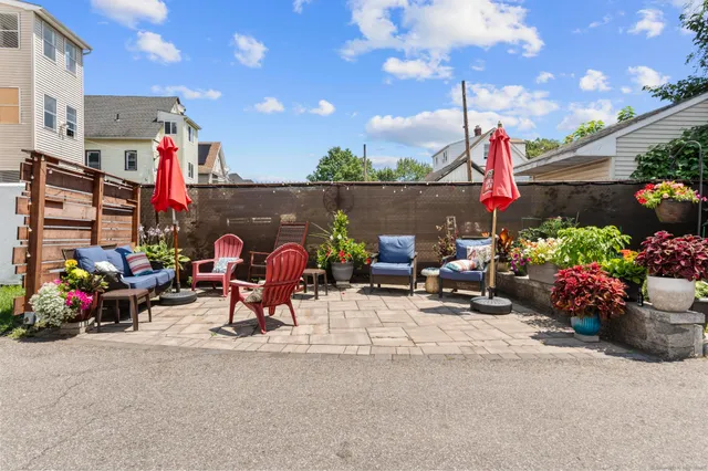 $2,100 | 47 South Street, Hartford, CT 06114