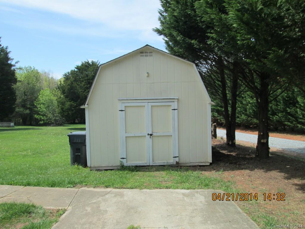 421 County Line Road Stony Point, NC 28678 - Photo 3 of 16 Gallery Image 3