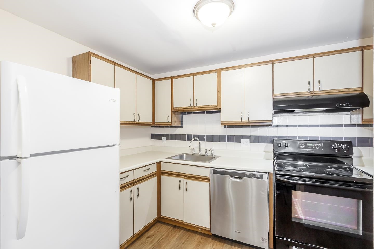 37 Alice Drive, Unit 75 Concord, NH 03303 - Photo 1 of 26