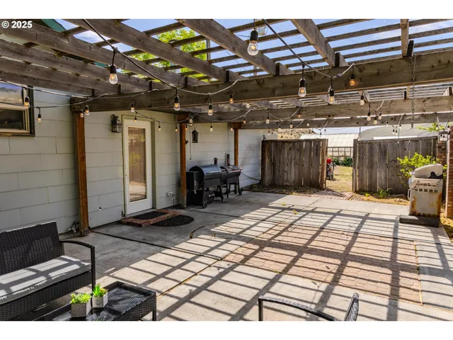 $795,000 | 65358 Highway 74, Ione, OR 97843