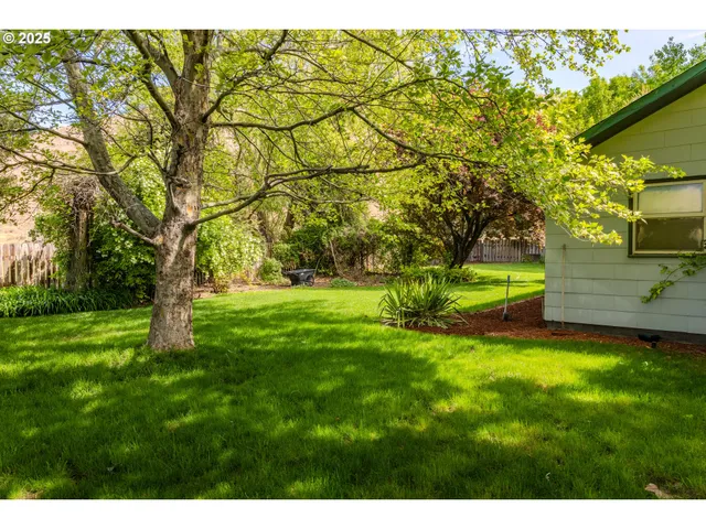 $795,000 | 65358 Highway 74, Ione, OR 97843