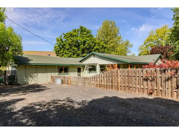 $795,000 | 65358 Highway 74, Ione, OR 97843