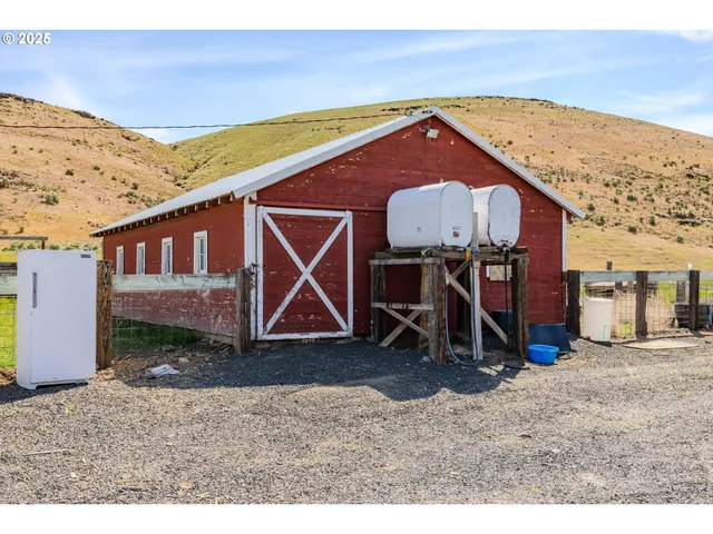 $795,000 | 65358 Highway 74, Ione, OR 97843