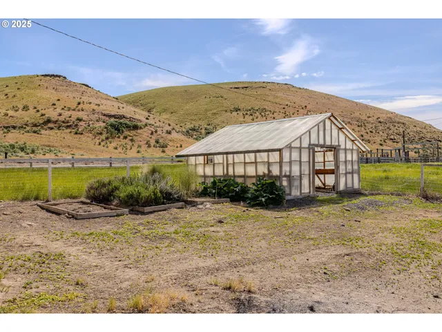 $795,000 | 65358 Highway 74, Ione, OR 97843