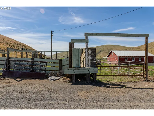 $795,000 | 65358 Highway 74, Ione, OR 97843