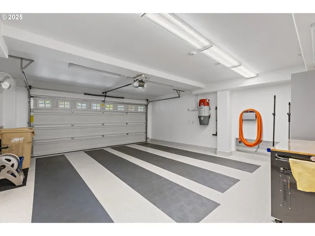 $409,000 | 30350 Southwest Rebekah Street, Unit 11, Wilsonville, OR 97070