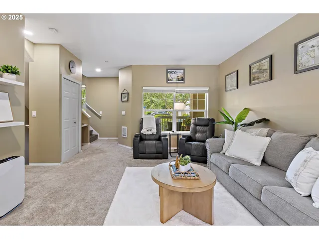 $409,000 | 30350 Southwest Rebekah Street, Unit 11, Wilsonville, OR 97070