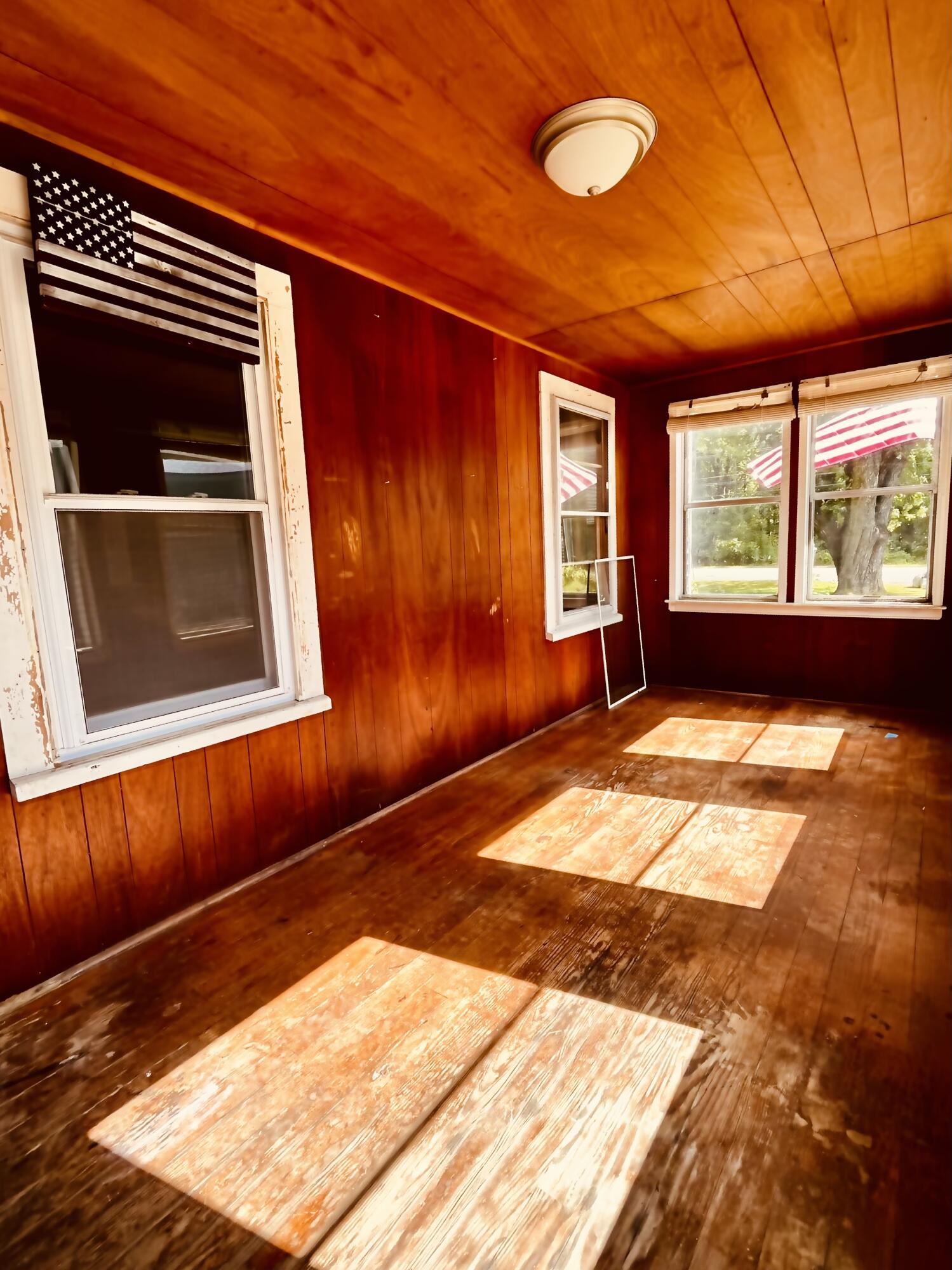 630 Leighton Road Augusta, ME 04330 - Photo 20 of 28 Enclosed Porch