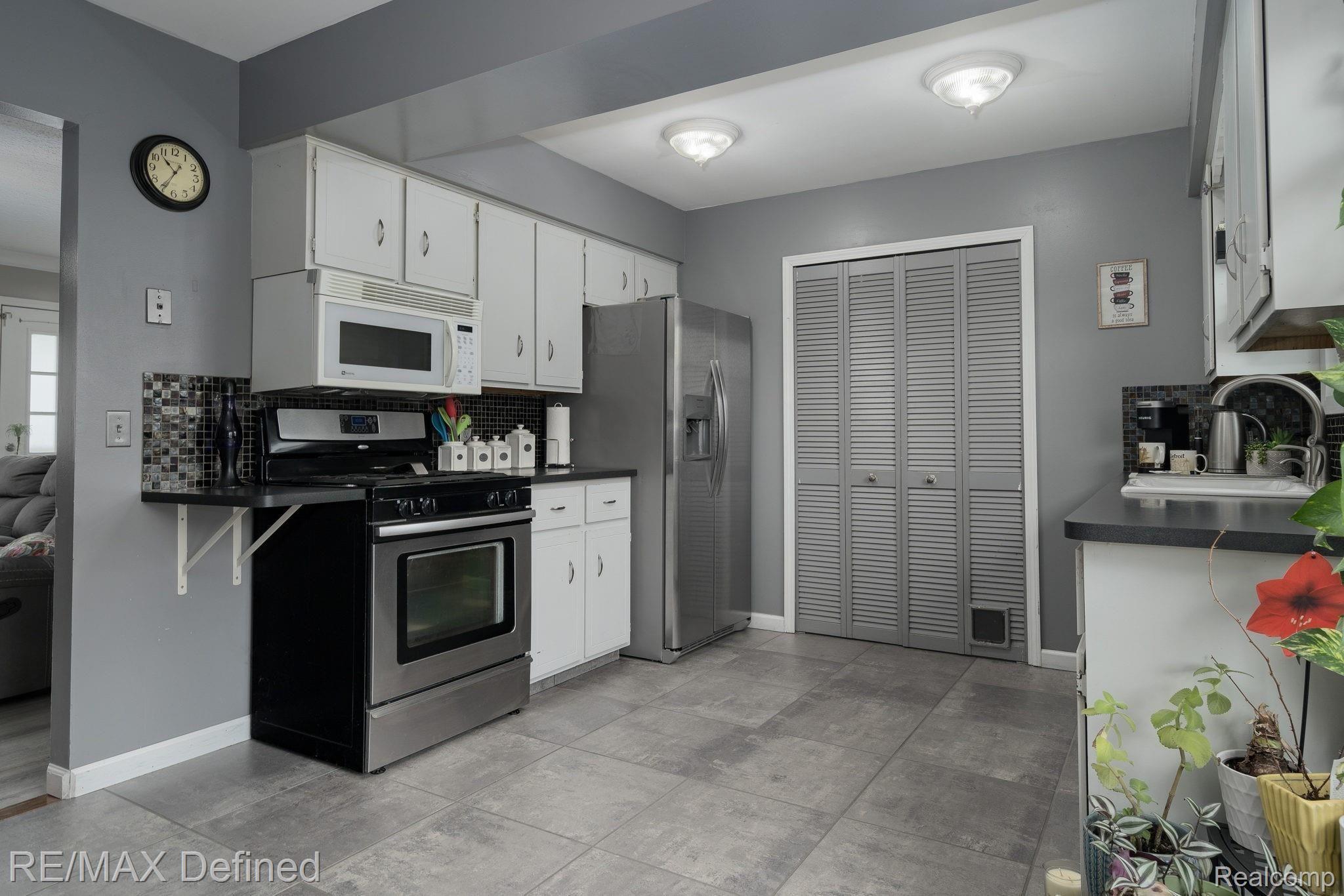 3014 Eastern Avenue Rochester, MI 48307 - Photo 18 of 36 18-web-or-mls-3014-Eastern-Ave-18.jpg