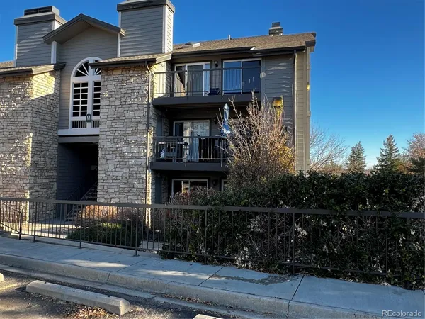 $258,000 | 2575 South Syracuse Way, Unit M108, Denver, CO 80231