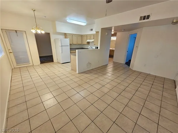 $1,195 | 3400 Cabana Drive, Unit 2012, Las Vegas, NV 89122