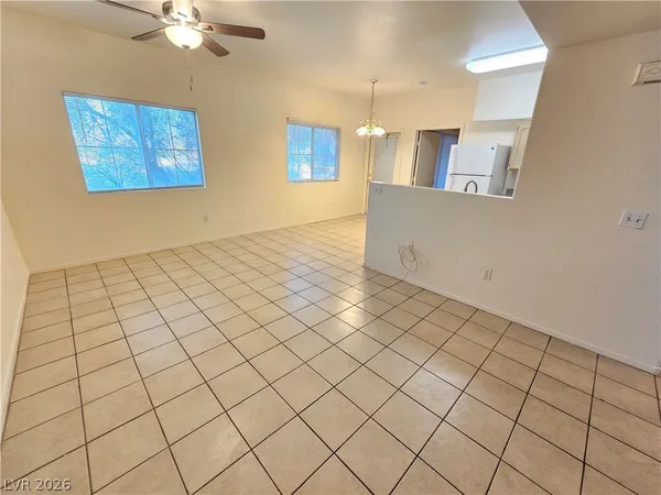 $1,195 | 3400 Cabana Drive, Unit 2012, Las Vegas, NV 89122